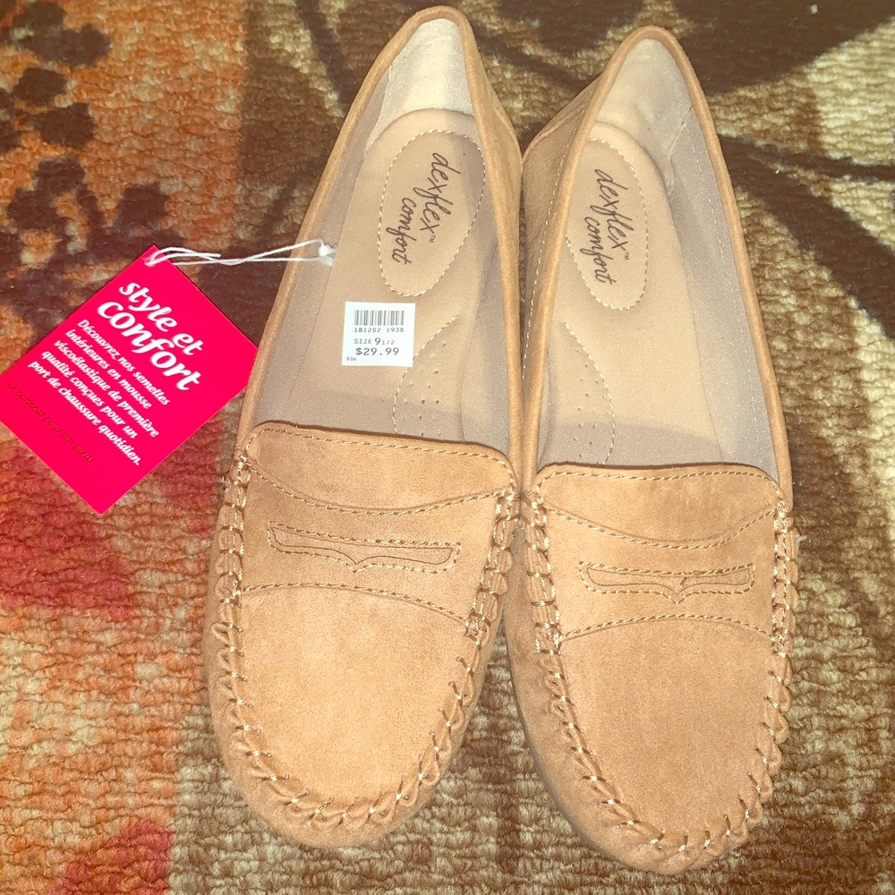 Women’s Comfortable Tan Loafers